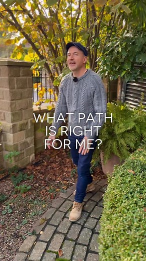 Paths are one of those deceptively simple design choices that can completely change how your garden feels and functions. In this project, we’ve got a winding path that threads between two circular lawns, a lovely layout, but one that poses the question: what surface do we use? A grass path might sound appealingly natural, but it’s a nightmare to mow and doesn’t give enough visual contrast with the lawns. Bark is inexpensive and easy to install, but it inevitably gets kicked into borders by both 