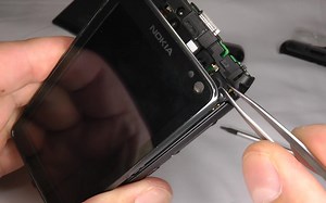 【考古】诺基亚N8拆解换壳