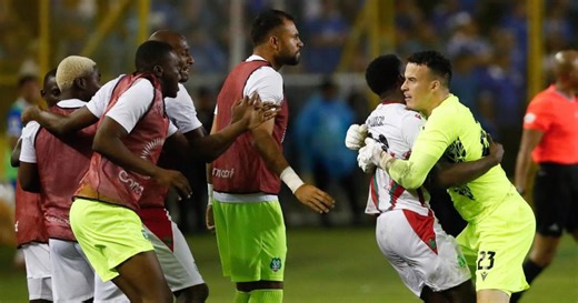 Surinam sorprende a El Salvador al derrotarlo en el Cuscatlán por la eliminatoria