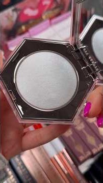 Fenty Beauty Diamond Bomb Highlighter