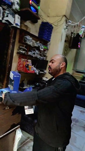 مش لازم تسرق دراع PS4 😂الأسعار عندنا تبدأ من 500 جنيه 🔥 🎮CClient فرحان قوي لدرجة إنه وقع 😂🎮