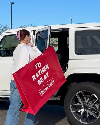 One trip to HomeGoods = endless cheer! Dash in for fine dining finds, top-tier gifts, wrap & MORE at incredible prices. | HomeGoods