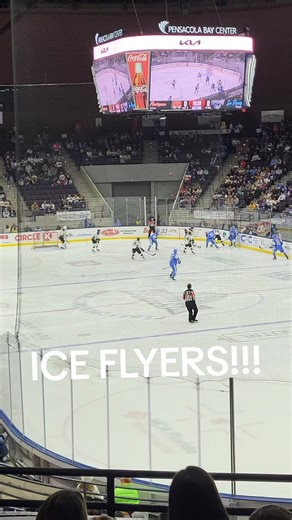 👻🦇Lily🕷⚽️ (@lilyrose2011)’s videos with Thunderstruck - AC/DC