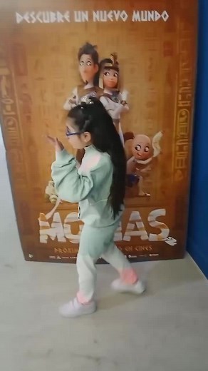 Videos de Israel (@israelrouraborja) con “Momia Dance - Cuentos Medio de Miedo”