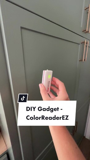My new favorite DIY gadget is this ColorReaderEZ device from @colorreader ! It can scan any object or surface and identify the paint color from all major brands of paint! Use code ASHLEYF for $10 off at datacolor.com! #diy #paintproject #diyprojects #colorreader #interiordesign