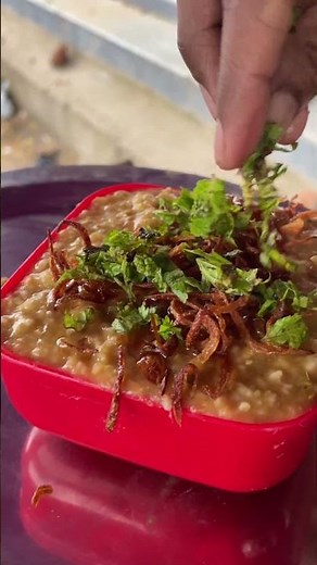 “Mumbai Ka Famous Kichda Ab Hyderabad Mein! 🤩🍲 #MumbaiToHyderabad #KichdaLove #StreetFoodIndia”