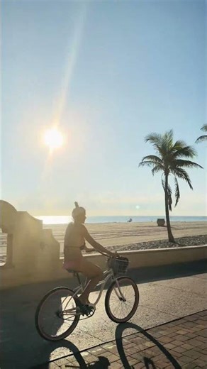🌞Sunrise Jog on Hollywood Beach 🌅🏃‍♀️ | Miami Morning Motivation • Too Hot For Logic