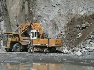 Liebherr R974B + Euclid R60