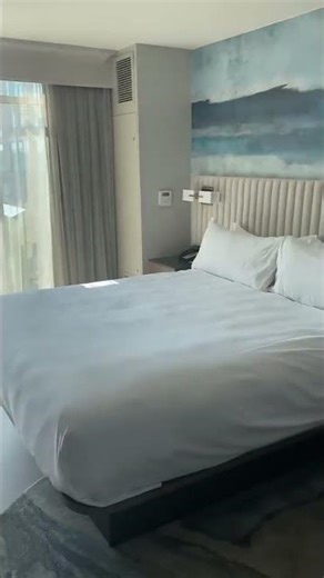 Seattle Marriott Waterfront, check out the room.