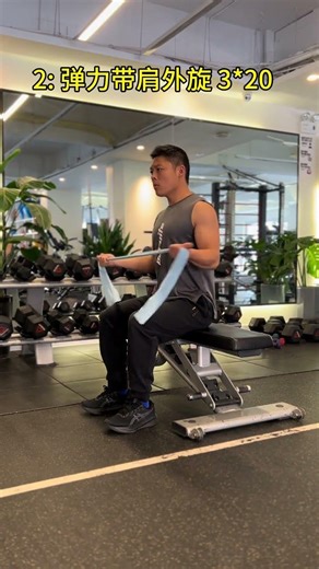 Quick Tips to Tone Your Shoulders: 5 Moves for Women