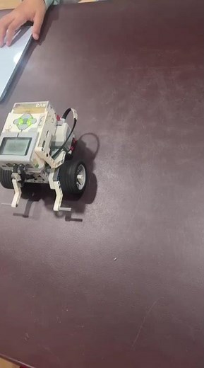 driving base at my robotics class. #legoev3model#coding#robotics