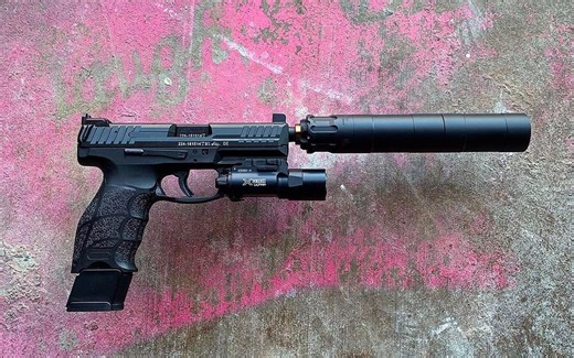 这应该是HK公司市面上最受欢迎的手枪-HK VP9带大家来近距离看看。