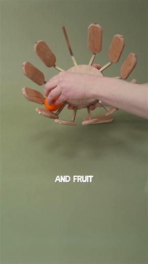 A fruit bowl that mechanically changes size