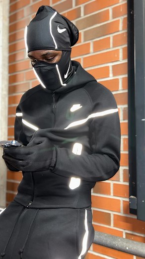 FOOTKORNER BEAUVAIS⚽️ on Instagram: "💫 NIKE TECH 💫 Nouvelle arrivage @nike en pétard dans ton korner @footkornerbeauvais la collection Nike tech réfléchissant 💫💫💫🔥💪🏾 @lil.snoke 💫 15 avenue Blaise Pascal 60000 📍 SNAP: FOOTKORNER60👻 TIKTOK: FOOTKORNERBEAUVAIS🎶 #beauvais #footkorner #footkornerbeauvais #beauvaiscapitale #beauvaiscity #laruehabillelarue #beauvaisshopping #beauvaismaville #nike #nikeaddict #niketechfleece #niketech #tech #techflleece #niketechreflect #ideecadeau #noel"