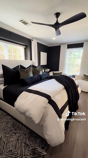 Transform Your Bedroom with Black and White Decor