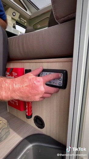 Motorhome RV Hydraulic Self Leveling System #motorhome #rv #selfleveling #selflevelling #hydraulic #rvleveling #motorhomeliving #motorhomelife #leisure #fyp