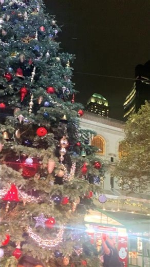 Bryant Park Skating Rink Vibes ⛸️❄️ Raw video | NYC Nights Full of Holiday Magic!