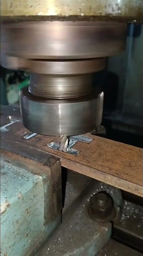 Vertical Milling Machine, Amazing CNC Work ‪@machinemasterhindi‬
