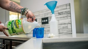 How To Mix Lysol Concentrate Disinfectant In Spray Bottle