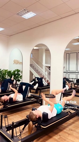 THIS WEEK we introduced the demon circle… I mean…..magic circle to our Signature class. Why? 🤍 Deeper muscle activation; inner thighs, glutes, arms… it burns! 🤍 Extra focus, honing in on the concentration principle of Pilates. 🤍 Better control — especially in single-leg footwork. The circle keeps your tabletop leg aligned which prevents any hip hitching, and by pressing into the circle, we are also activating those arm muscles. Small prop. Big difference. What prop shall we use next week? 🤔 