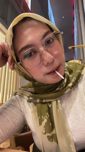 Relaxed Café Ambiance: A Cozy Retreat