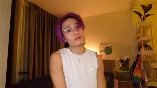 MMG 馬米高 on Instagram: "明星送俾仲未瞓覺嘅大家 #用背脊唱情歌 ❤️‍🩹💜"