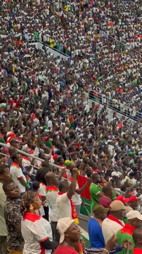297K views · 14K reactions | Le stade du 04 août en fusion au moment de l’exécution de l’hymne national. On ne va pas au stade juste pour l’enjeu du match mais aussi pour ce genre de communion. | Arsène KONDITAMDÉ | Facebook