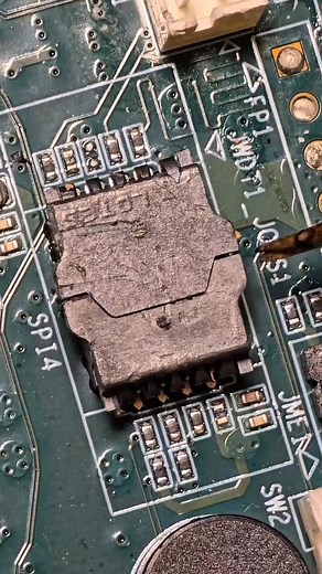 3.7M views · 13K reactions | Andai saja semua IC seperti ini, #tutorial #diy #electronic #reels #service #fyp #elektronik | Muhtar Solehudin | Facebook