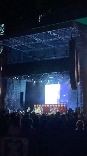 Jimmy Eat World- ‘A Praise Chorus” live at Chase Field in Phoenix, AZ