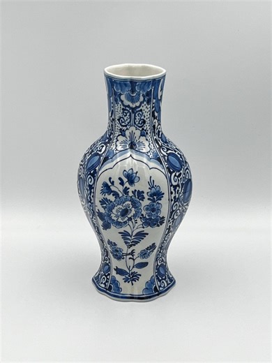 Royal Delft Blue & White Vase – Hand Painted Holland Floral Delftware – 9” Vintage Ceramic Vase – Dutch Pottery Decor