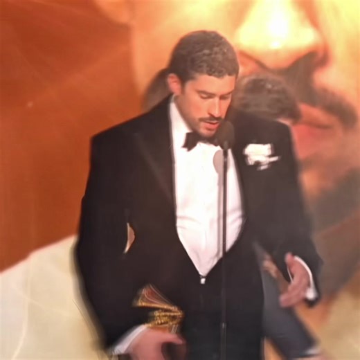 I know this isn't usually what I post, but I'm not going to hide from this because what Ice is doing isn't ok, you guys can all unfollow me if you want, it's not gonna change the way I think plus I don't even have much followers anyways, ice isn't doing their job correctly and detaining and people because of their accent/ color, this isn't ok at all and ice needs to leave, yall don't have to agree but myself I am Mexican and some of my family fear stepping outside because of ice and I bet a lot 