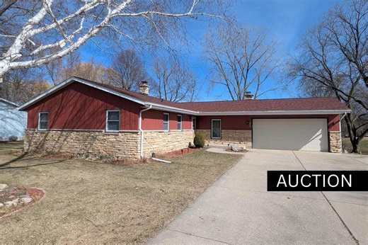 1205 Sand St, Watertown, WI 53098 - MLS 2017354 - Coldwell Banker