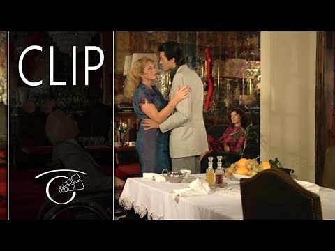 Sueca Bisexual necesita semental - Clip Luis llega a casa de su padre