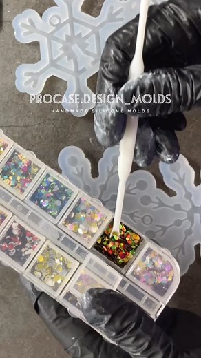 Using our 3D Christmas ornament resin mold to make the cutest holiday ornaments! 🎄✨ Easy to use, super detailed, and perfect for decorating or gifting this season. 🛍️ Mold available in my shop — link in bio! #resincrafts #resinmolds #resinchristmas | procase.design_molds