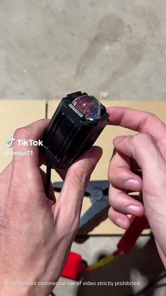 Đèn led trợ sáng bi cầu mini với 4 chế độ