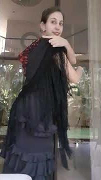 5 formas de usar un Mantón de Manila flamenco !