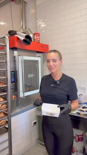 Prepariamo insieme un cornetto oreo😍#pacocornetteria | Paco Cornetteria