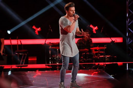 Auffallend oft haben wir gelesen: "Wieso hat der Typ ein Kleid an?" Ist doch klar: Weil Groupies selten ein Nachthemd dabei haben ✌😂 Darius' Clip in voller Länge auf: ▶ http://pro7.de/darius80mio | The Voice of Germany