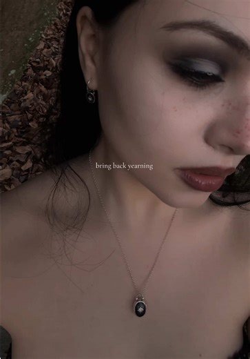 Exploring Dark Romance in Gothic Literature