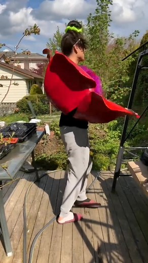 I like making things. #thingmaker #imakestuff #flowercostume #homebody #hermit #crafterarmy #yvrdrag #nativeartist