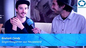 Wir hatten den sympathischen Singer/Songwriter Graham Candy im Interview. Das ganze Video gibt's hier: http://bit.ly/1WE6PpU 󾠀 Gewinne sein neues Album! www.students.ch/nachtleben | students.ch