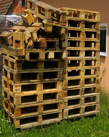 100K views · 465 reactions | DIY High Pallet Furniture, Creative and Affordable Designs | DIY & Crafts | Facebook