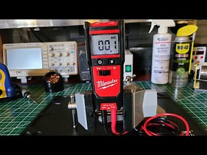 Milwaukee 2213-20 Auto Voltage and Continuity Tester with/ Resistance