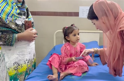 Under the ‘Chief Minister’s Children’s Heart Surgery Programme,’ free treatment and heart surgeries are being provided to children with heart disease. The Chief Minister personally handed a surgery card to one of the little angels. | Maryam Nawaz Sharif