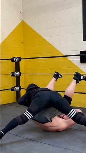 Women’s Wrestling Schoolboy Pin 😘💖 #professionalwrestling #womenswrestling #mixedwrestling