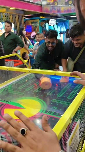 Pac-Man Air Hockey Madness! 🏒🔥 Dhoom mara gaya kya