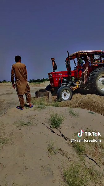 New Holland 85HP Tractor: First Ramp and Trolley Experience