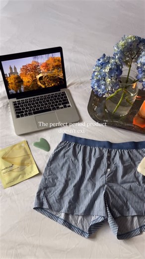 The @knix Black Friday sale is up to 60% off site wide right now ✨ Female founded @knix designs game-changing intimates, swimwear and activewear that empower people to feel comfortable in their own skin and live unapologetically free. Free from judgment. Free from self-doubt. Free to be yourself. Pictured above is the super leakproof dream boxer in blue stripe -they absorb about 7-9 super tampons -have Built in leakproof underwear -support optimal overnight protection -are machine washable Hit l