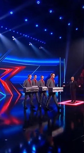 The Hypnotic Moment Kraftwerk Took Over The Stage #liveperformance #electronic