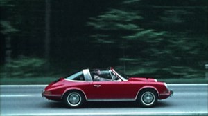 The 911 Carrera is the benchmark for all-round sports cars in terms of driving dynamics. With each new generation, Porsche continues to refine the exemplary combination of everyday comfort and racing performance. More in the Porsche Newsroom: >> www.newsroom.porsche.com Consumption data: 911 R: Fuel consumption combined 13.3 l/100 km; CO2-emissions 308 g/km 911 Targa 4S: Fuel consumption combined 9.0 – 8.0 l/100 km; CO2-emissions 208 – 184 g/km 911 Carrera Cabriolet: Fuel consumption combined 8.